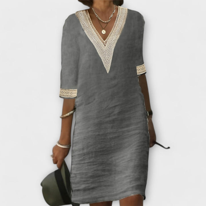 Emelia | Boho-Inspireret V-Hals Kjole
