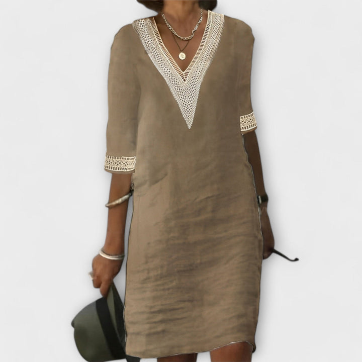 Emelia | Boho-Inspireret V-Hals Kjole
