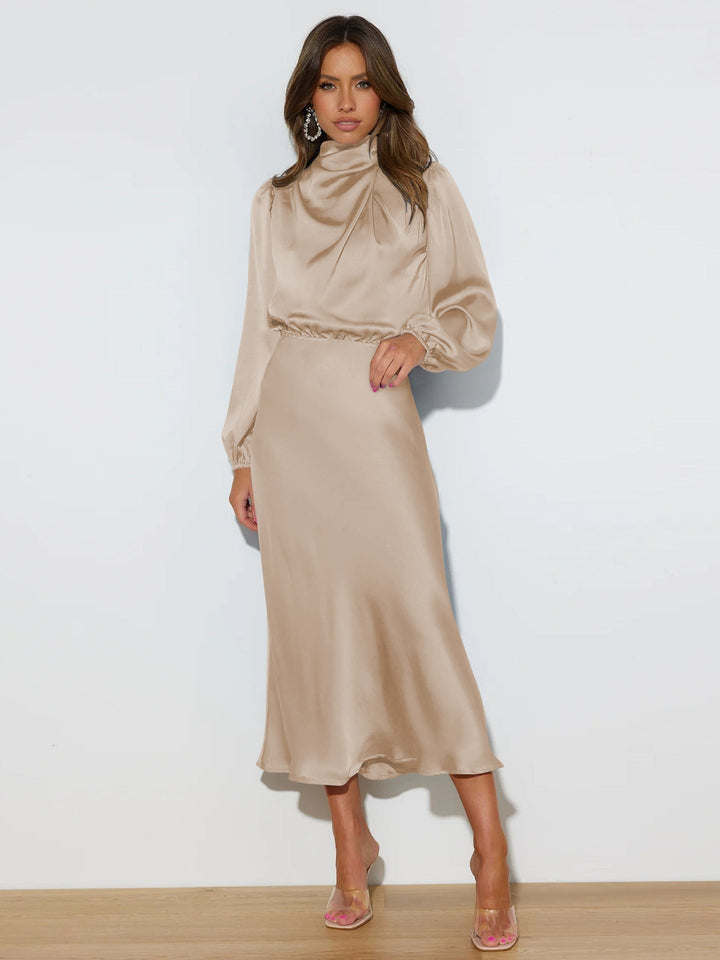 Isabella | Sofistikeret Satin Midi Kjole