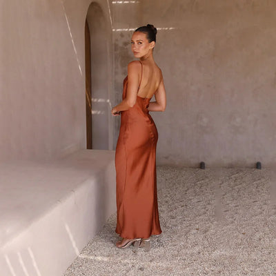 Klara™ | Satin Maxi Kjole med Cowl Neck